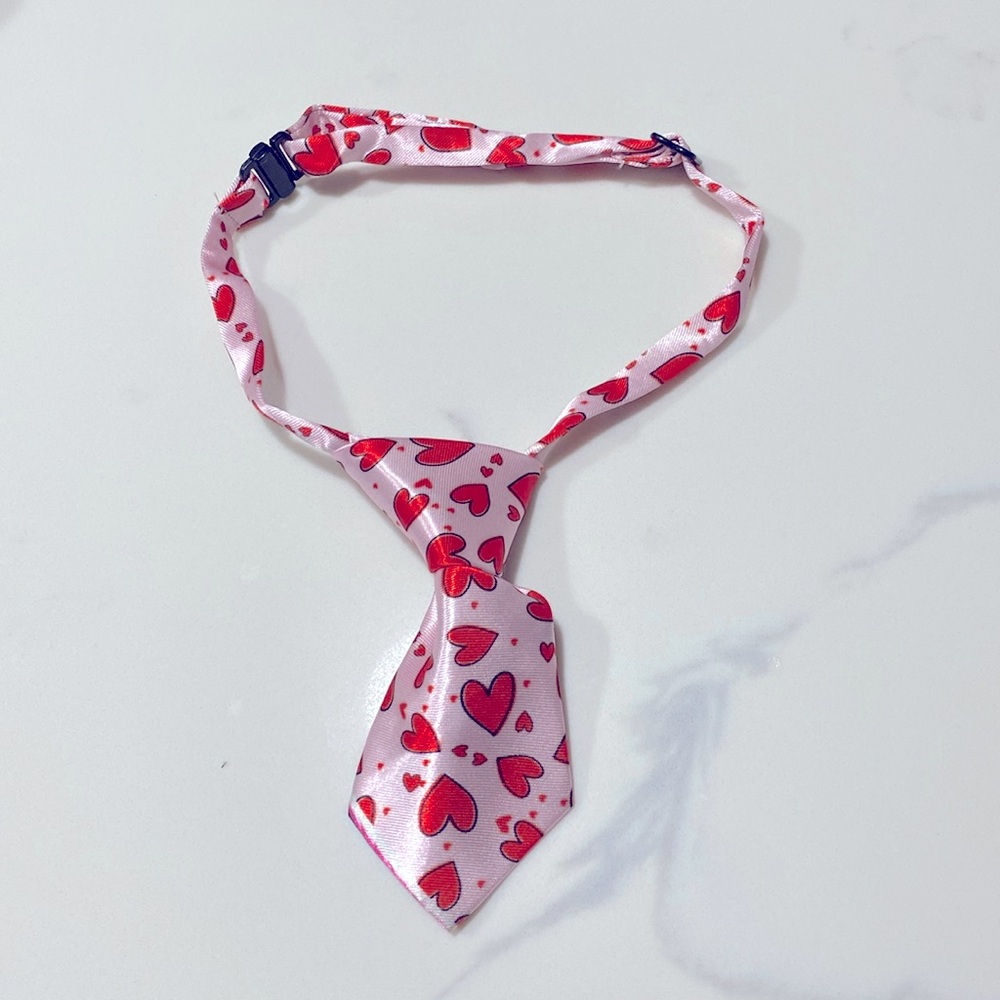 Valentine’s Day dog tie collar - heart print